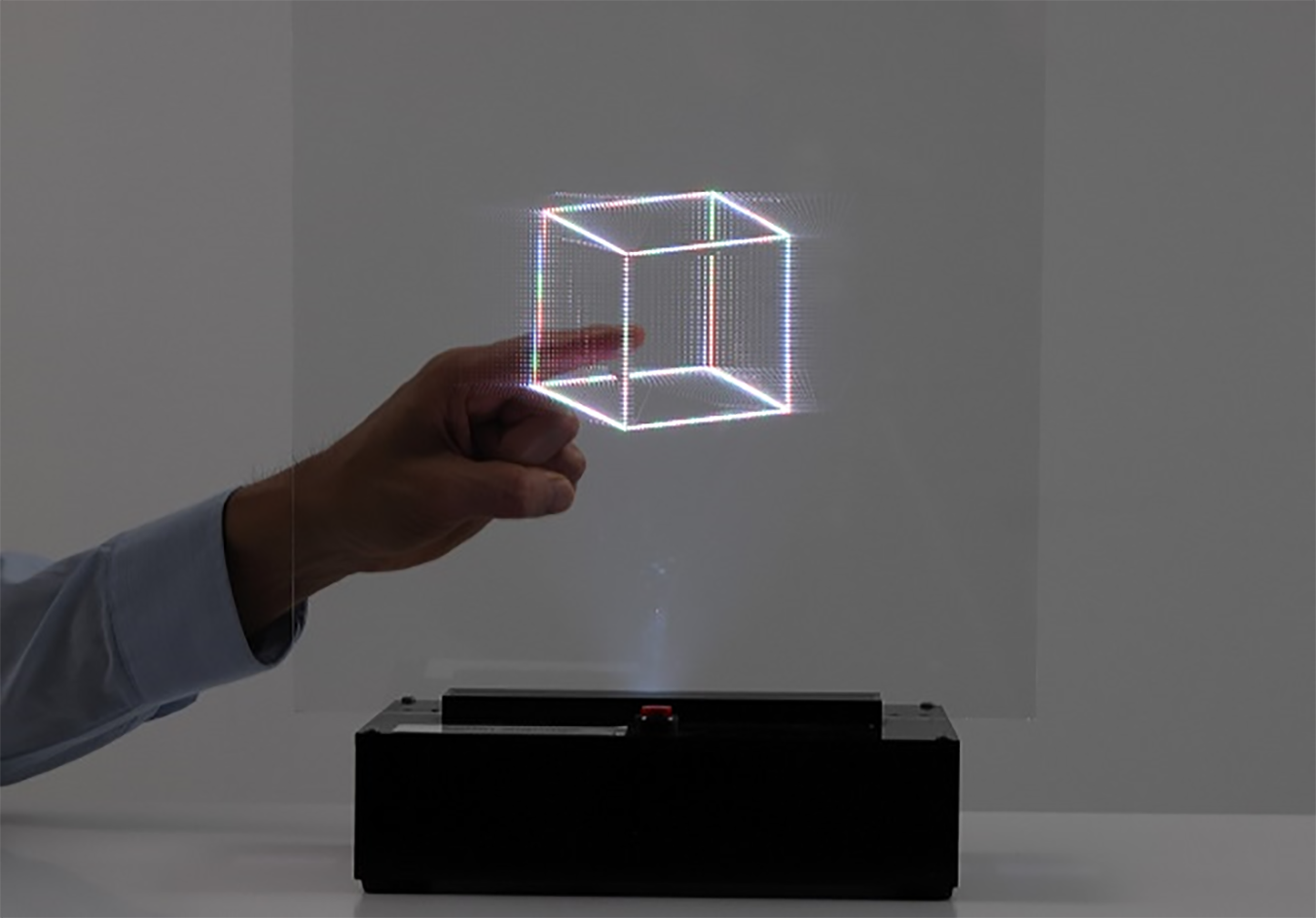 Technical diagram explaining light distribution and optical control in LED lens design.