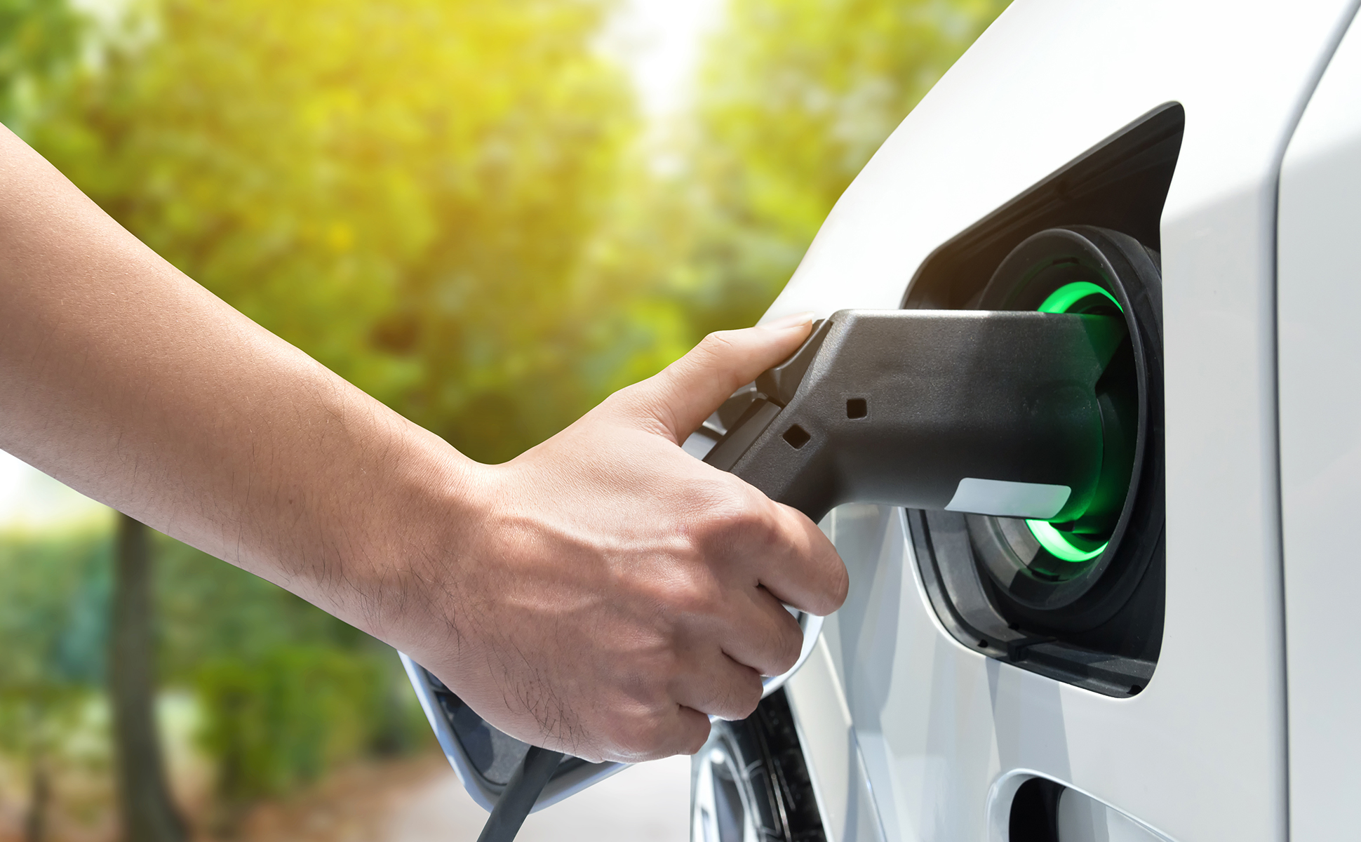 Feature image illustrating Omron's focus on "Carbon Neutrality" and energy-saving components.